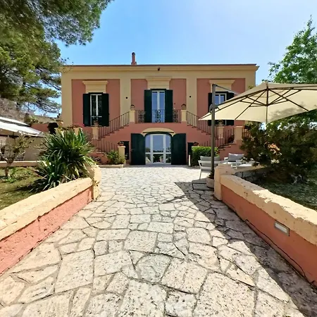 Sine Tempore Fumarola Pensión 4*